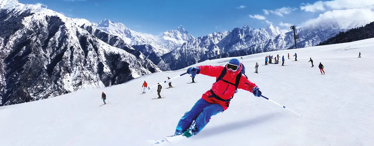 Skiing in Auli