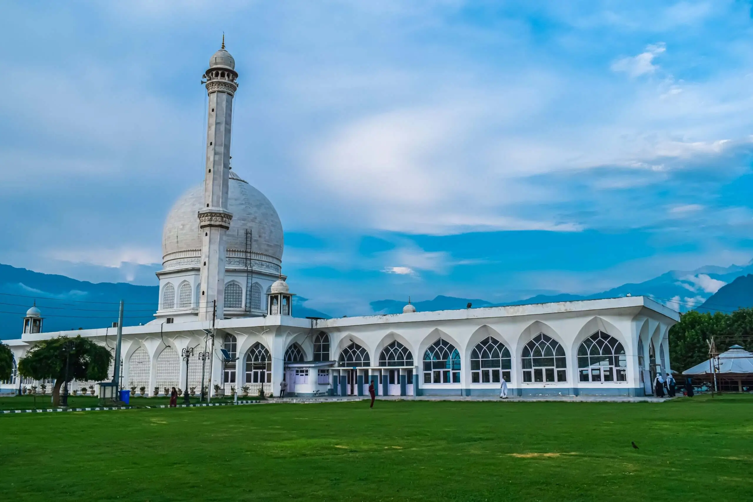 Hazratbal Shrine