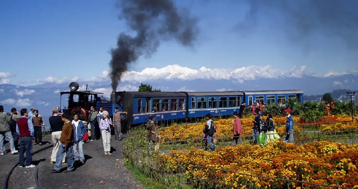 Darjeeling Himalayan Railway (Toy Train)